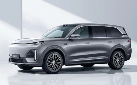 Deepal S09 Luxury SUV Debuts with Huawei Smart Cabin and Extended Range Tech