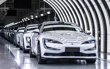 BYD Yangwang U7 Launches as World’s First Super Four-Electric Flagship Sedan with Over 1300 HP