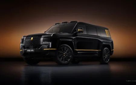 BYD Yangwang U8L Unveiled in New Obsidian Black and Solar Gold Colorway at 2025 GBA Auto Show