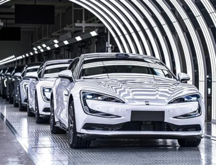 BYD Yangwang U7 Launches as World’s First Super Four-Electric Flagship Sedan with Over 1300 HP