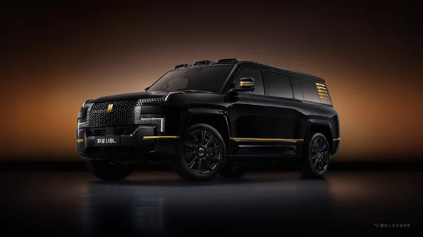 BYD Yangwang U8L Unveiled in New Obsidian Black and Solar Gold Colorway at 2025 GBA Auto Show
